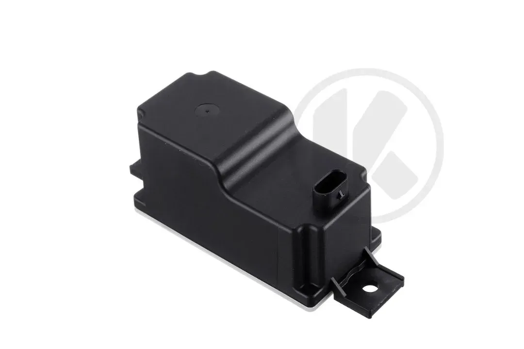 VOLTAGE CONVERTER